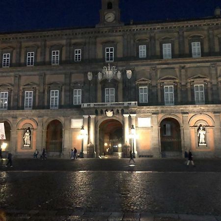 Home "Suite" Home Napoli Bagian luar foto