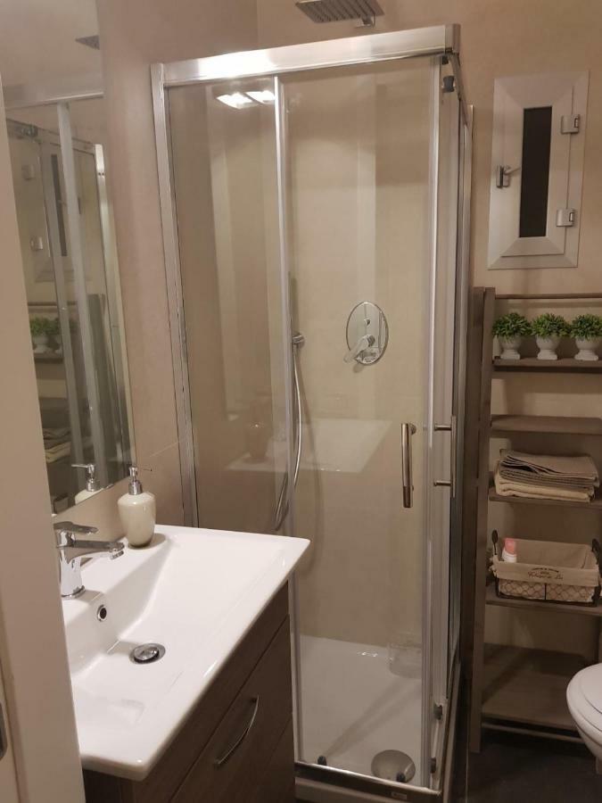 Home "Suite" Home Napoli Bagian luar foto