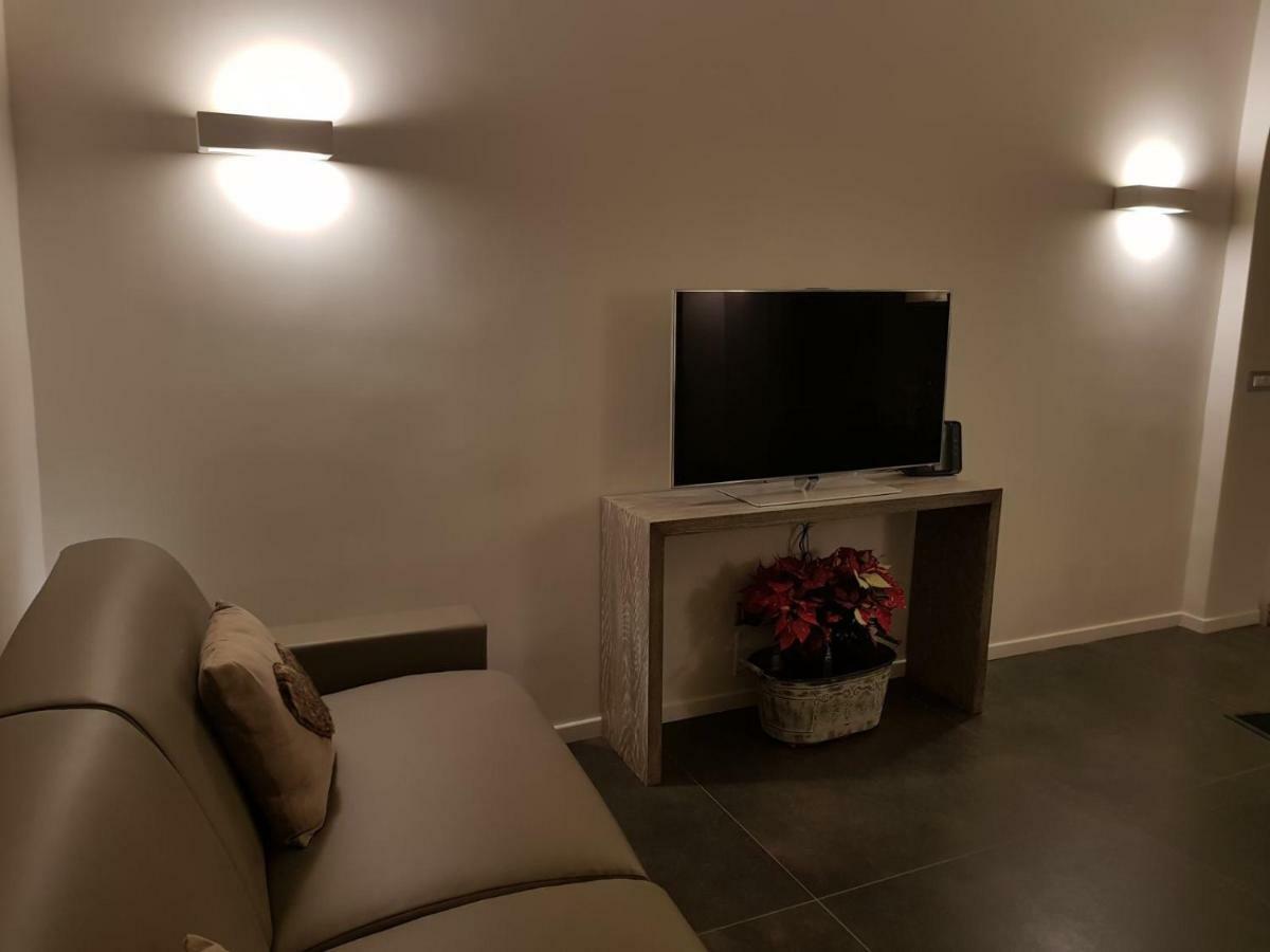 Home "Suite" Home Napoli Bagian luar foto