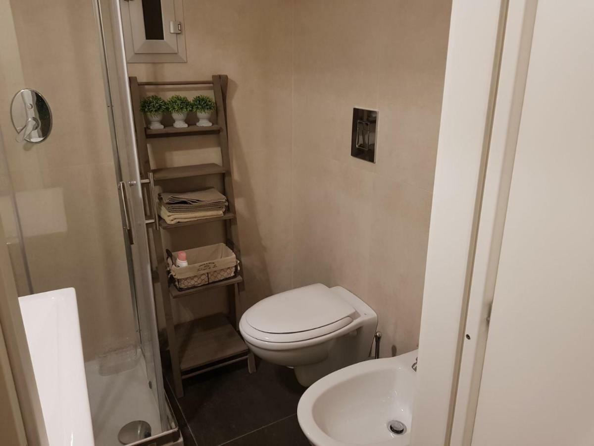 Home "Suite" Home Napoli Bagian luar foto