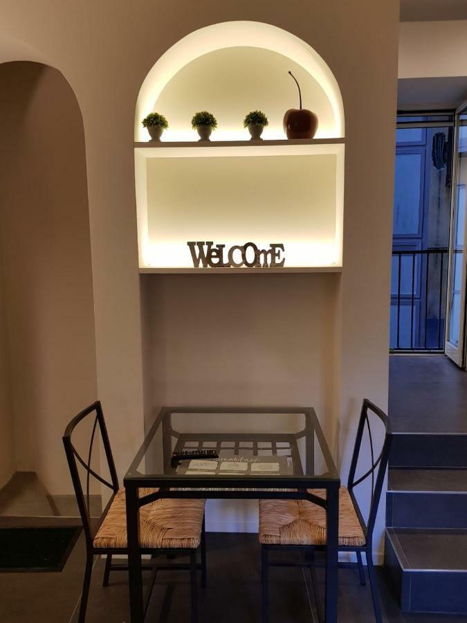 Home "Suite" Home Napoli Bagian luar foto