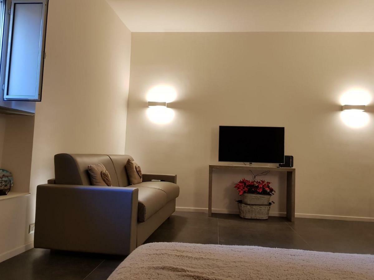 Home "Suite" Home Napoli Bagian luar foto