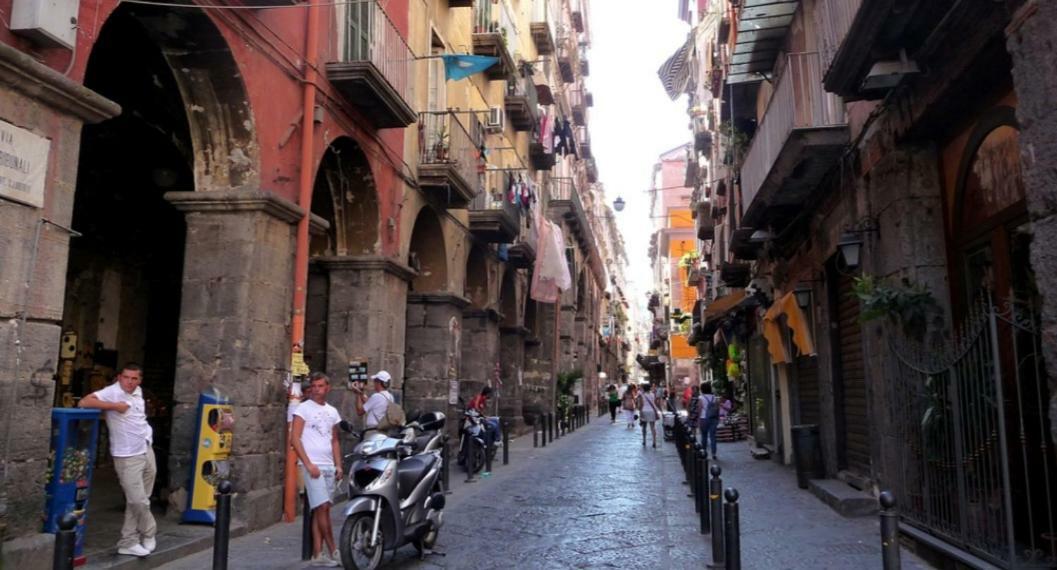 Home "Suite" Home Napoli Bagian luar foto